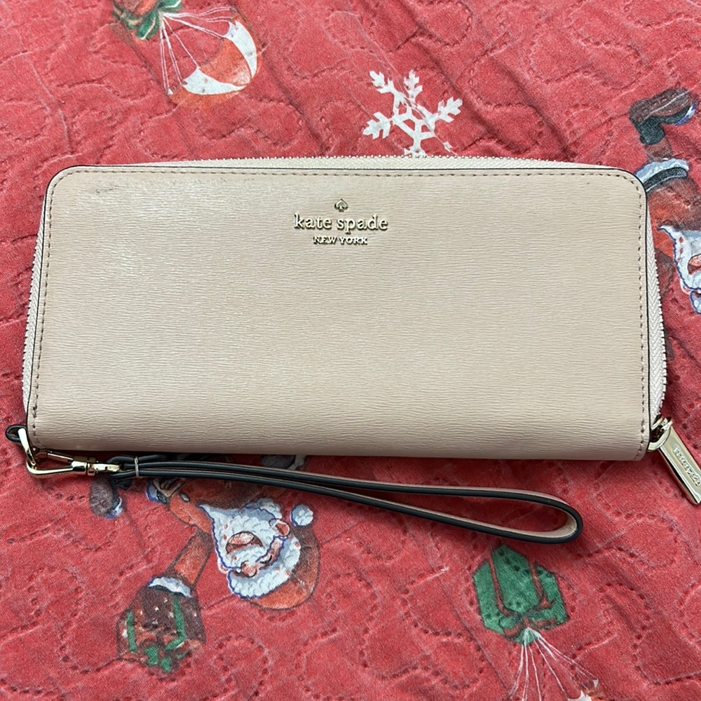 Kate Spade wristlet wallet